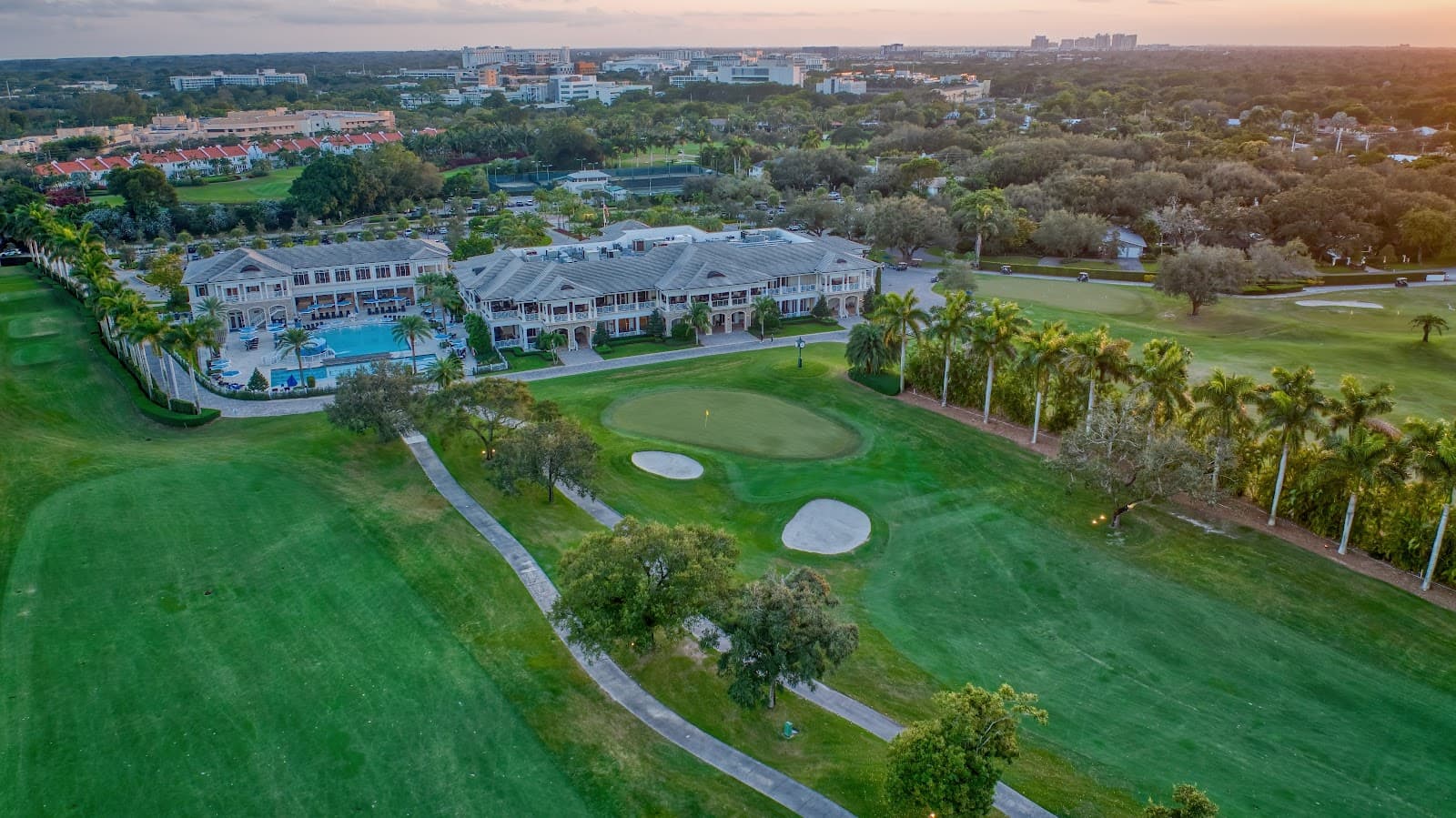 Riviera Country Club