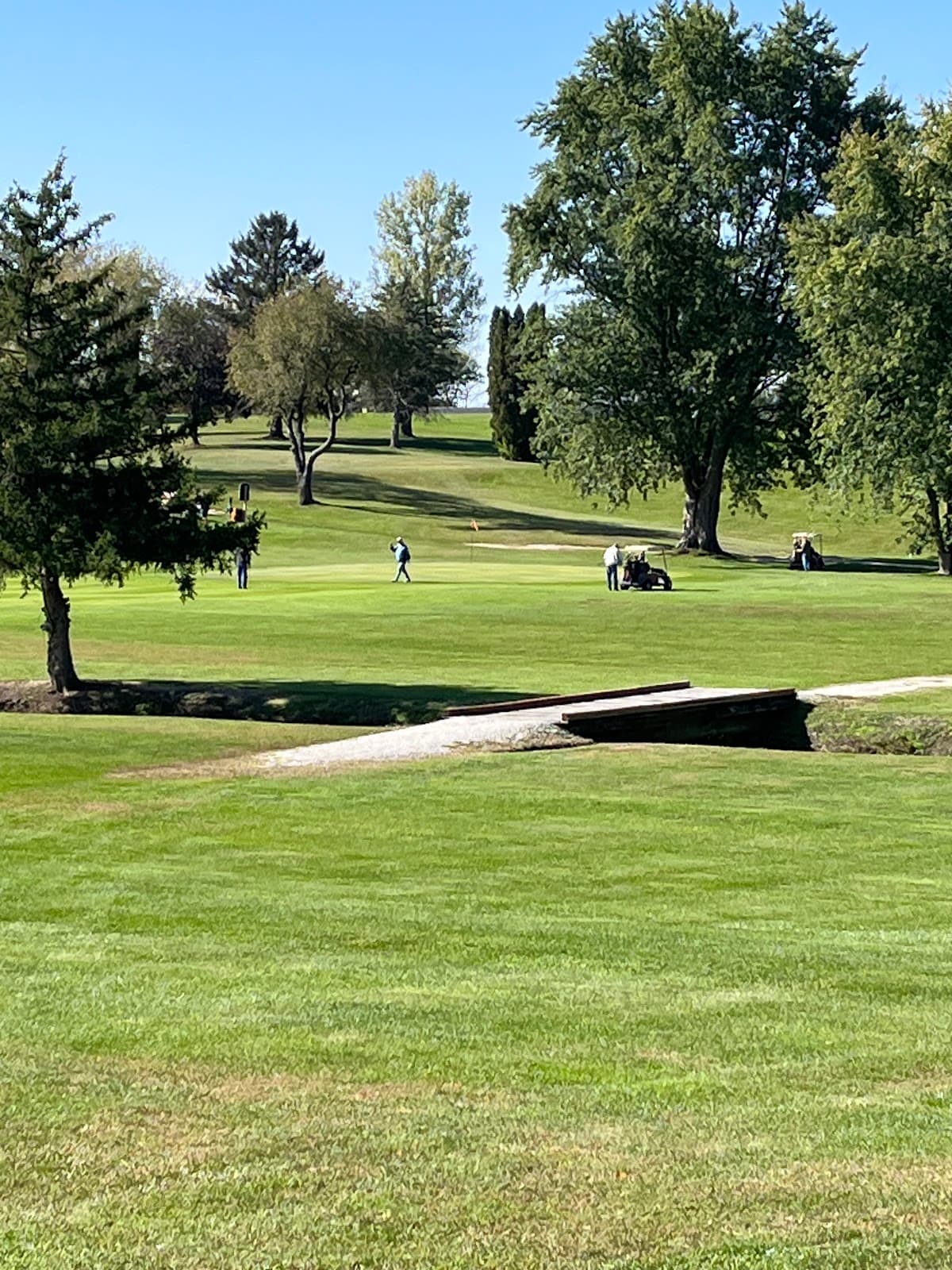 The Waldo Golf Course and Lounge