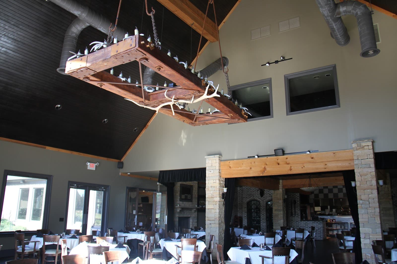 Royal Lakes Golf & Country Club