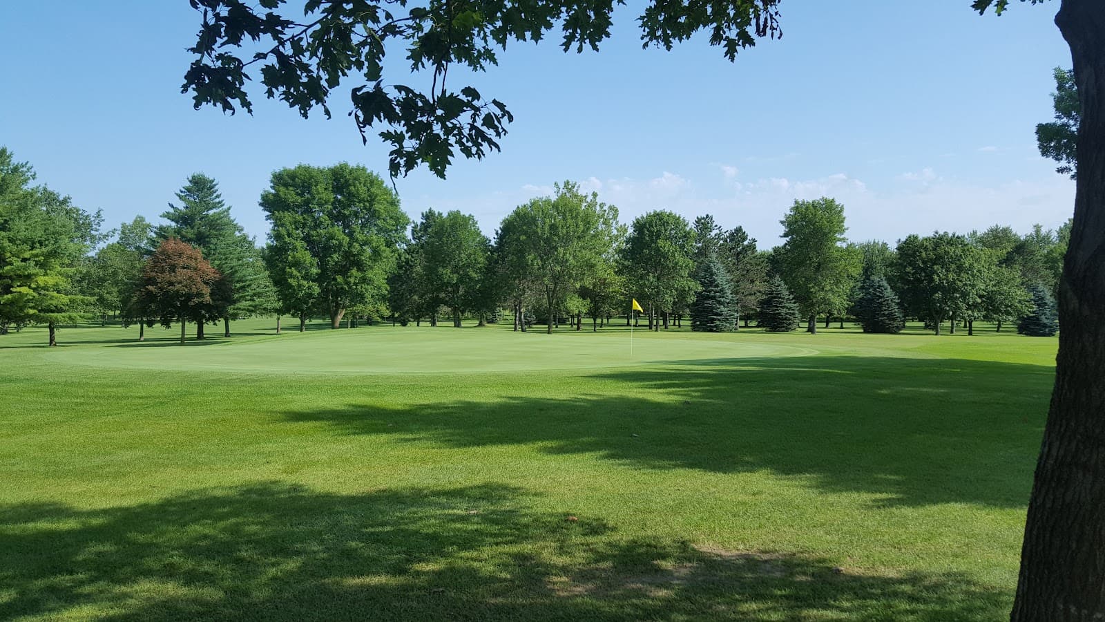 Willow Run Country Club